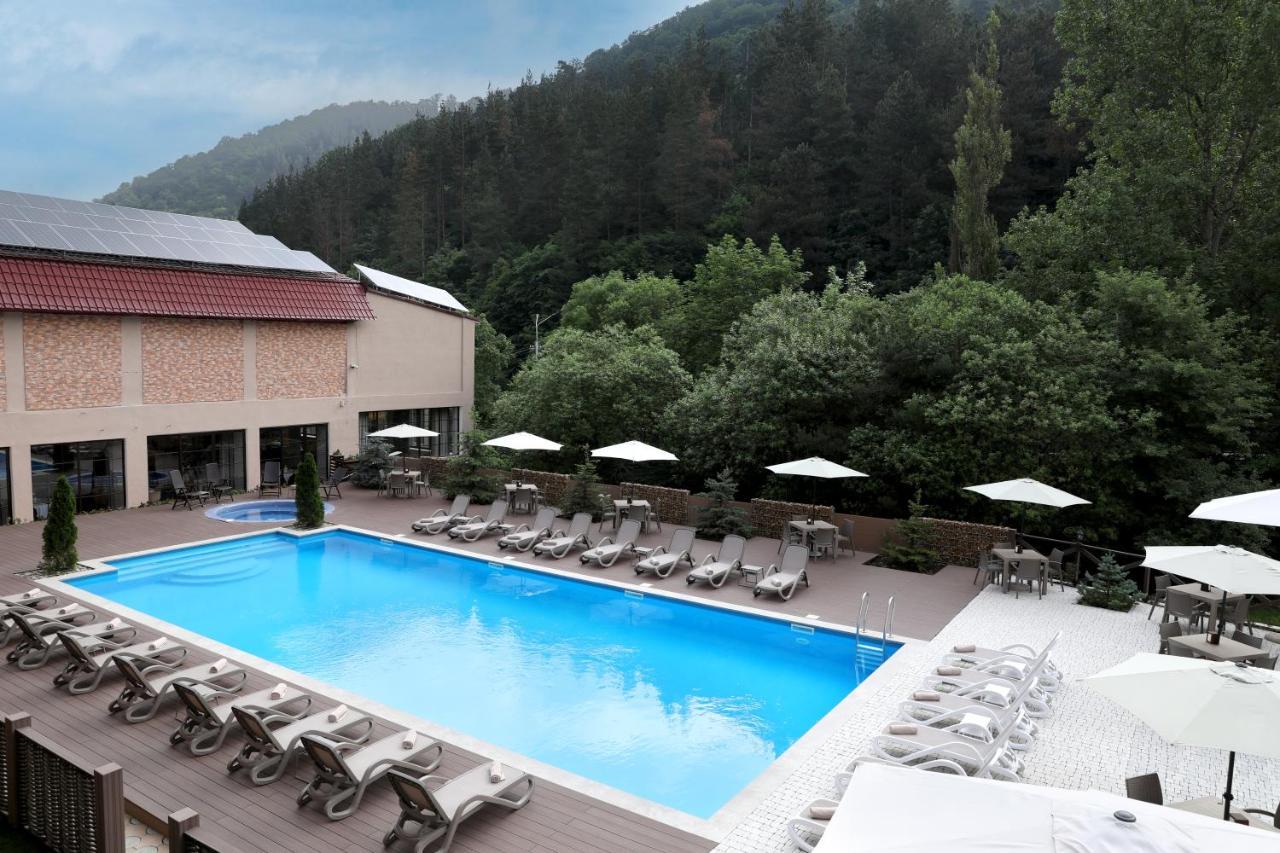 Western Paradise Hotel