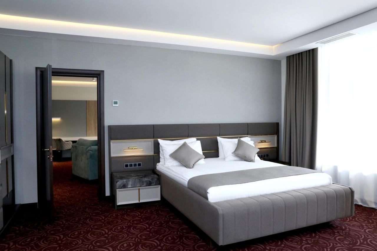 Western Paradise Hotel